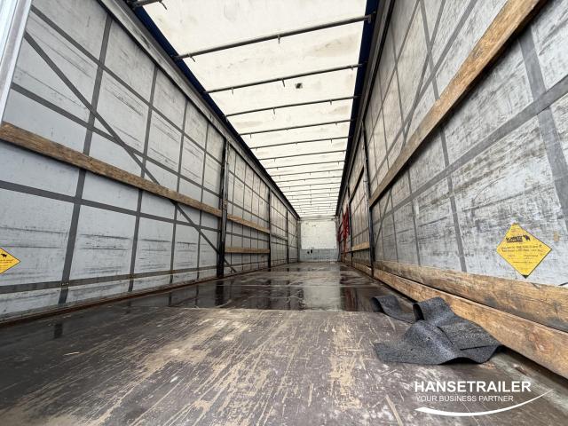 Schmitz SCS 24 Hydraulic roof