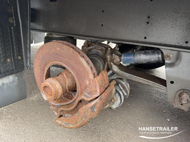 Schmitz SCS BS Axle damage