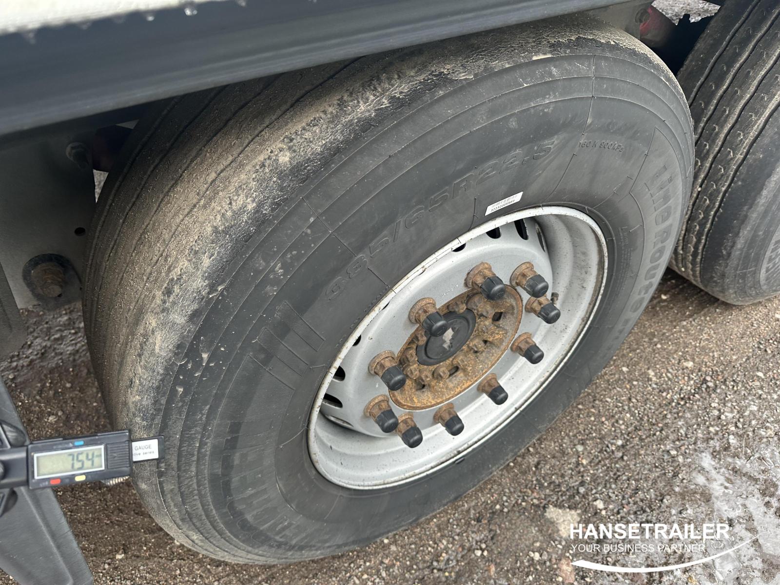 Schmitz SCS 24 TA TIR XL Hydraulic Roof