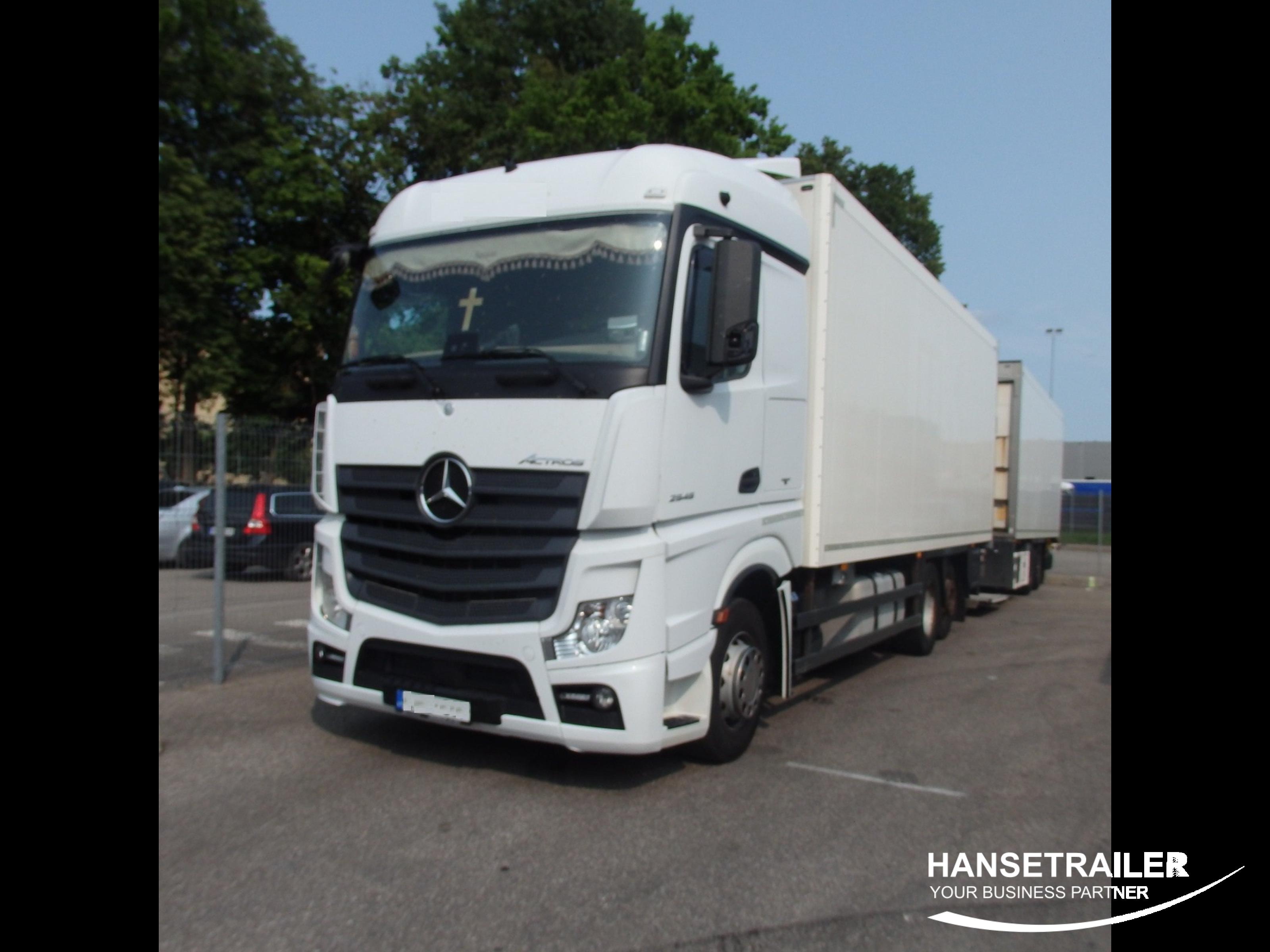 2016 Autotrain Reefer Mercedes-Benz Actros 2545 Arriving