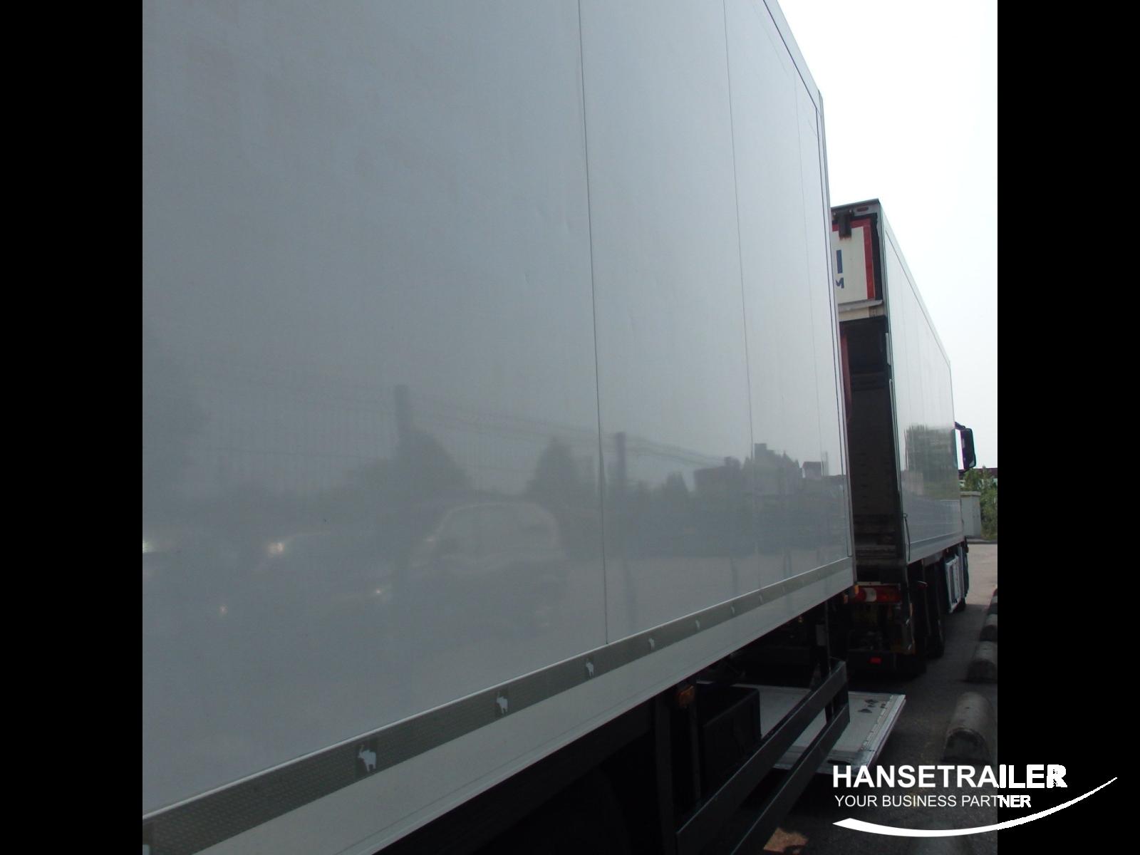 Mercedes-Benz Actros 2545 Arriving