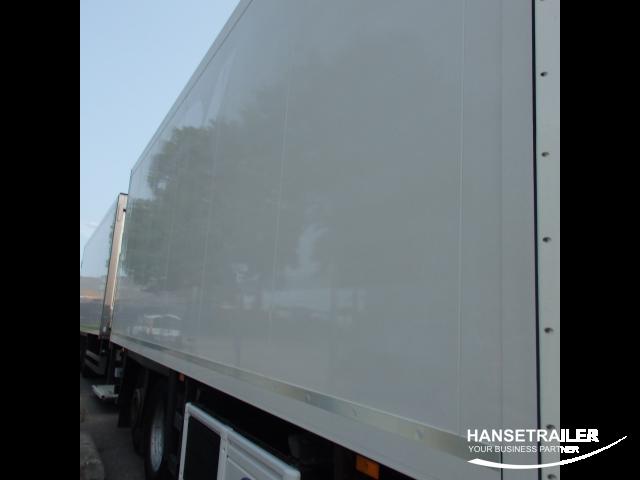 Mercedes-Benz Actros 2545 Arriving