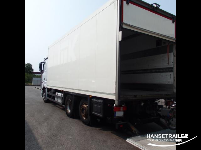 Mercedes-Benz Actros 2545 Arriving
