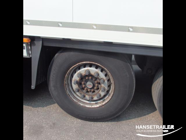Mercedes-Benz Actros 2545 Arriving