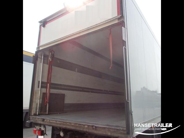 Mercedes-Benz Actros 2545 Arriving