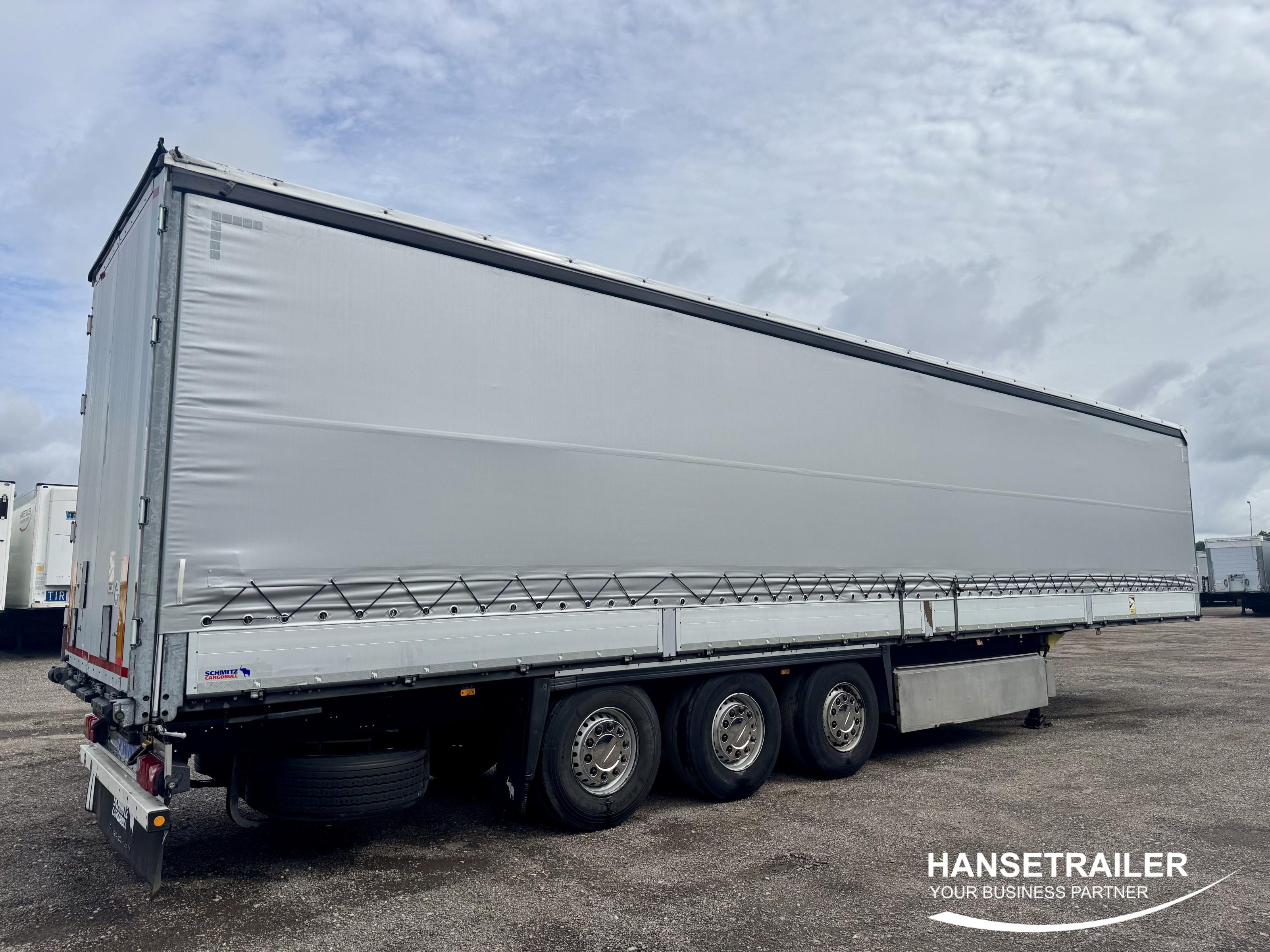 2014 Semitrailer Curtainsider with sideboards Schmitz SCS BS Lifting Axle