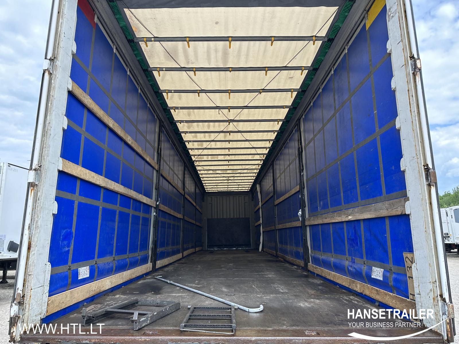 2011 Semitrailer Curtainsider Krone SDP