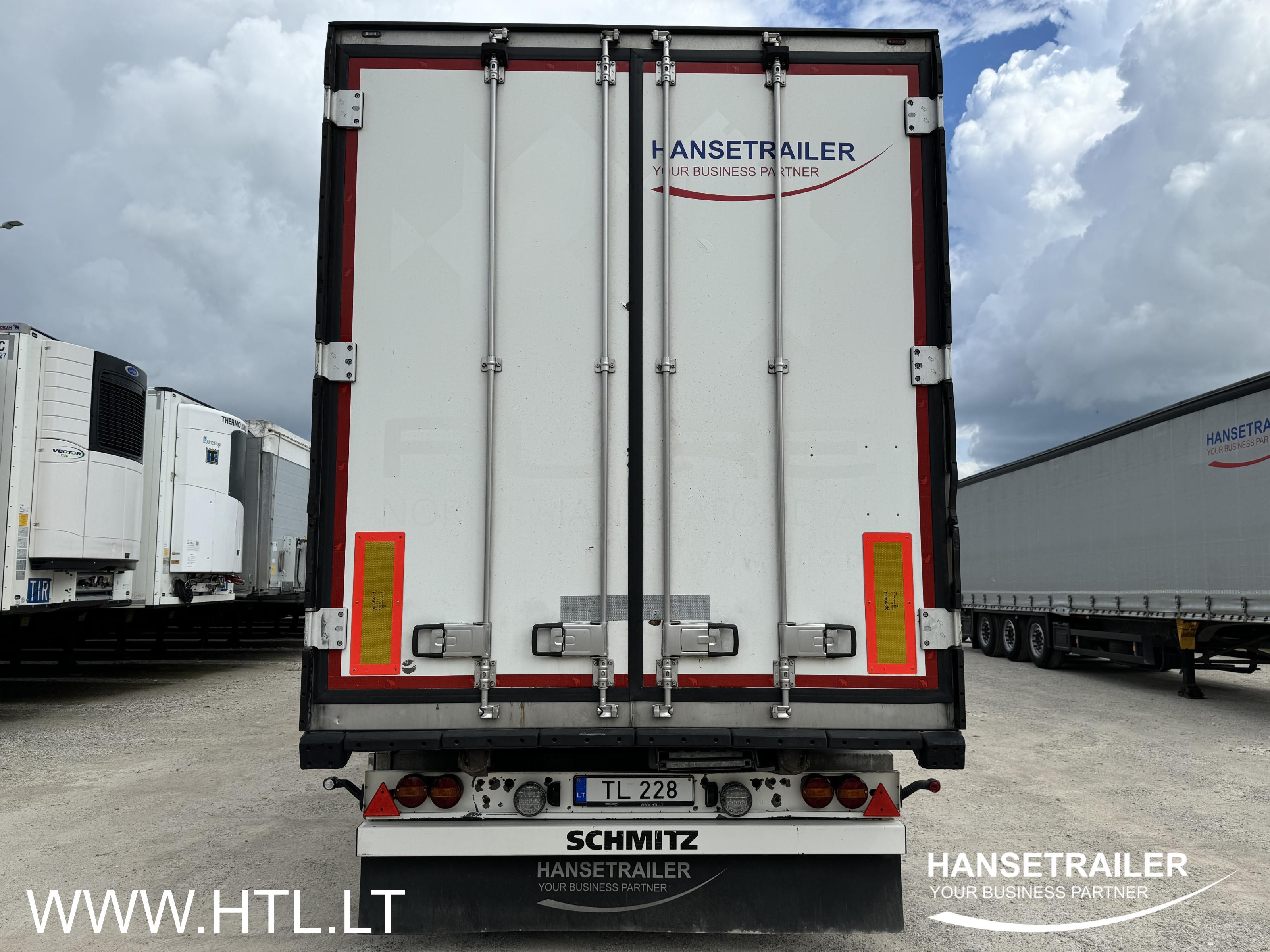 2017 Poolhaagis Külmik Schmitz SKO 24 Multitemp DoubleDeck Lift axle