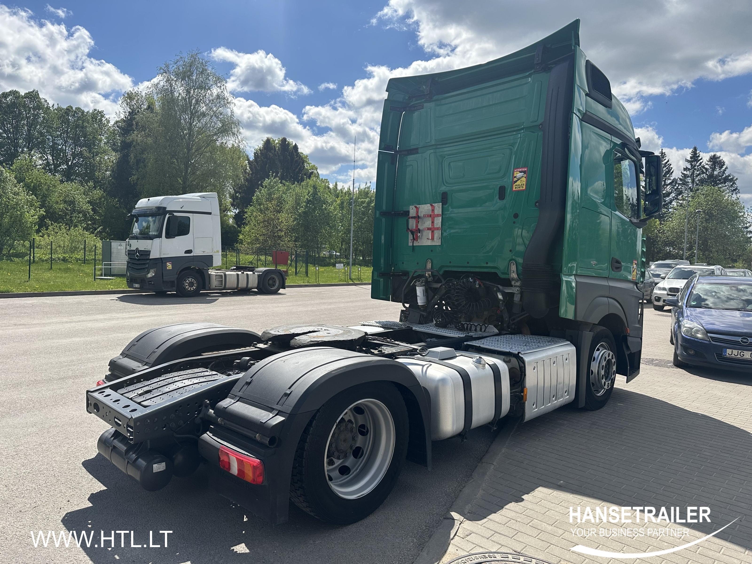 2017 Тягач 4x2 Mercedes-Benz Actros 1845