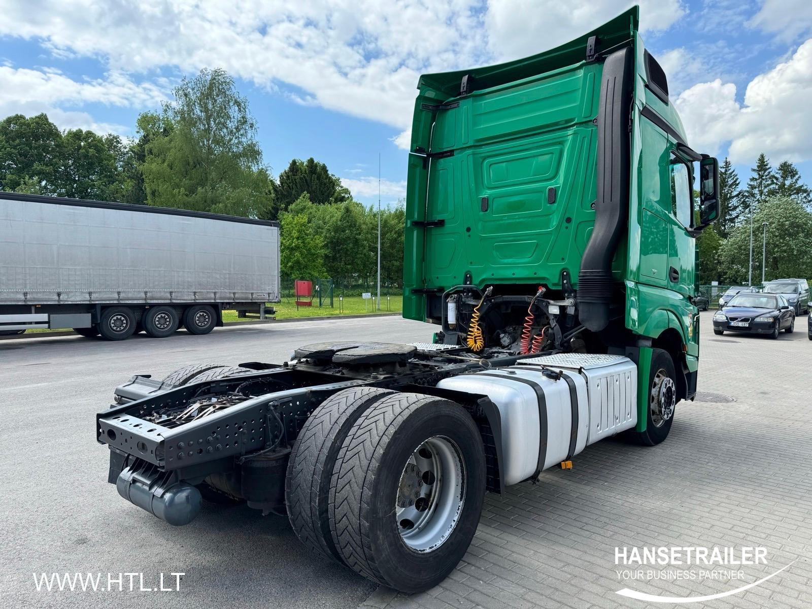 2015 tracteurs 4x2 Mercedes-Benz Actros 1842