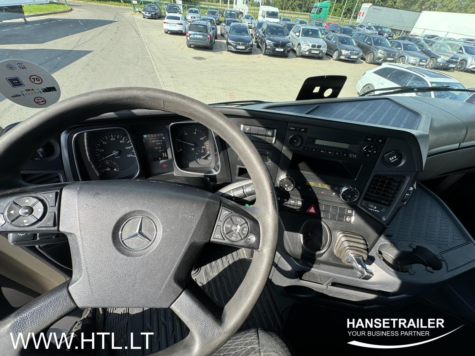 2015 Vilkikas 4x2 Mercedes-Benz Actros 1845 LS