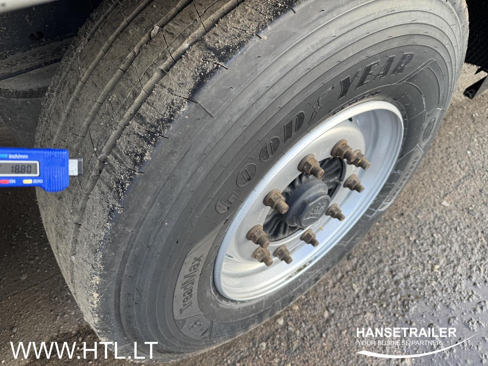 2019 Полуприцеп Тентованные Koegel SN 24 Lift Axle