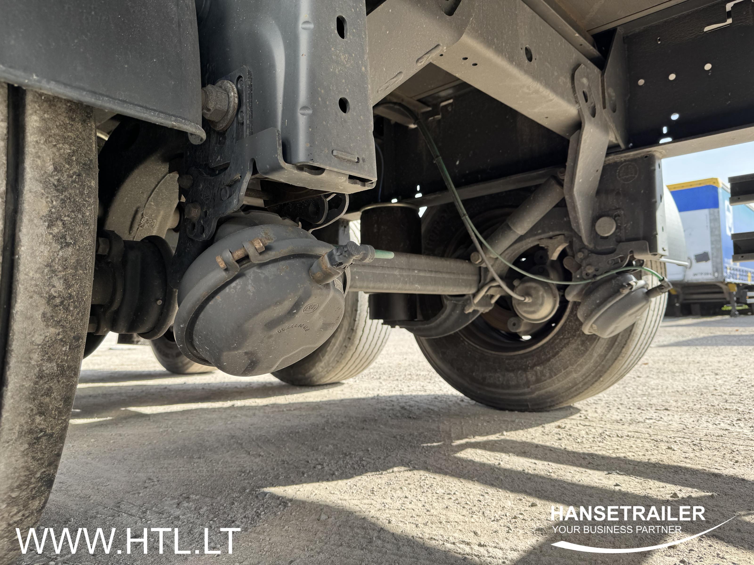 2019 напівпричеп Тентовані Koegel SN 24 Lift Axle