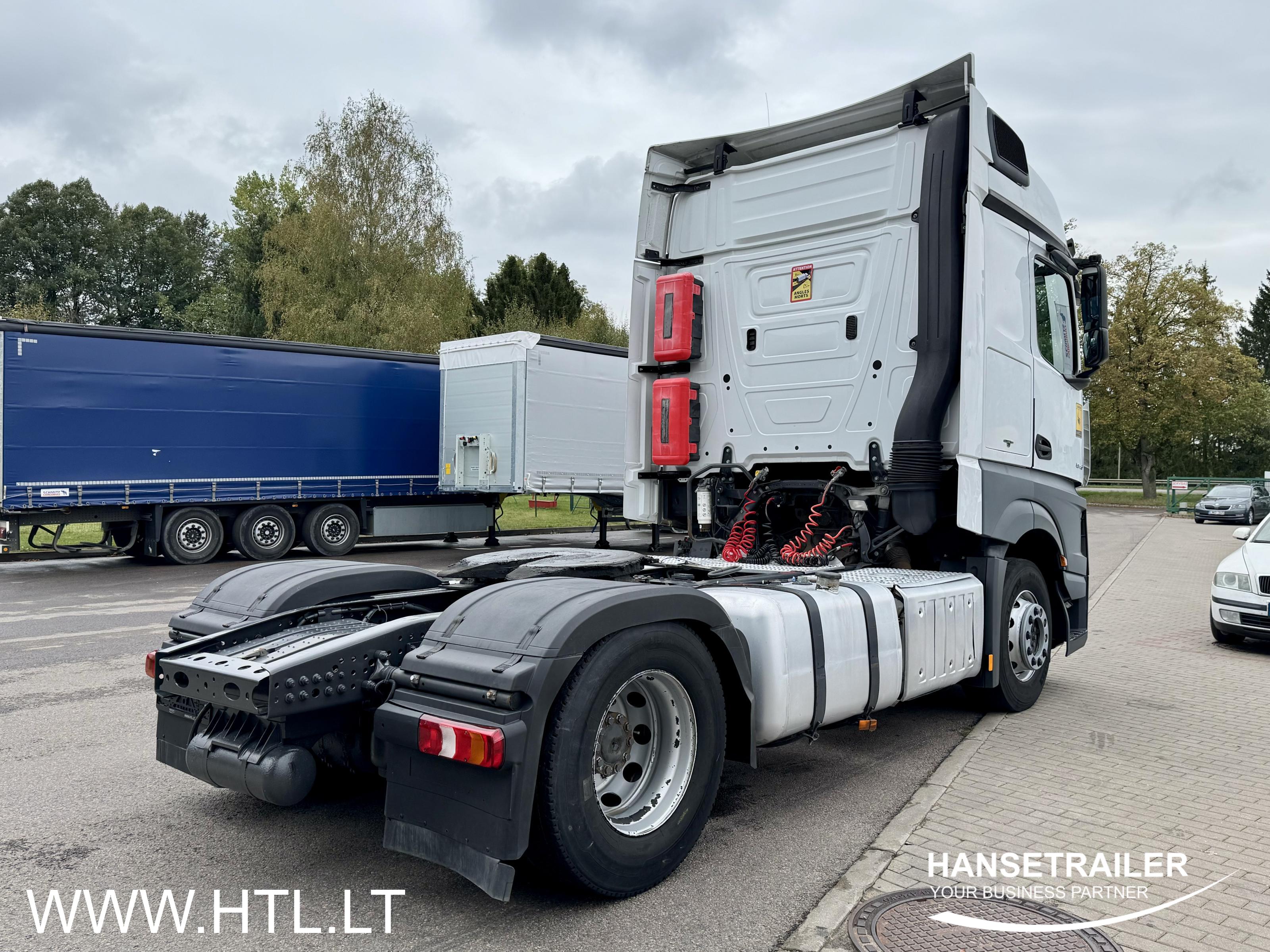 2015 Truck 4x2 Mercedes-Benz Actros 1845 LS https://youtu.be/V8gQ_cG3w38