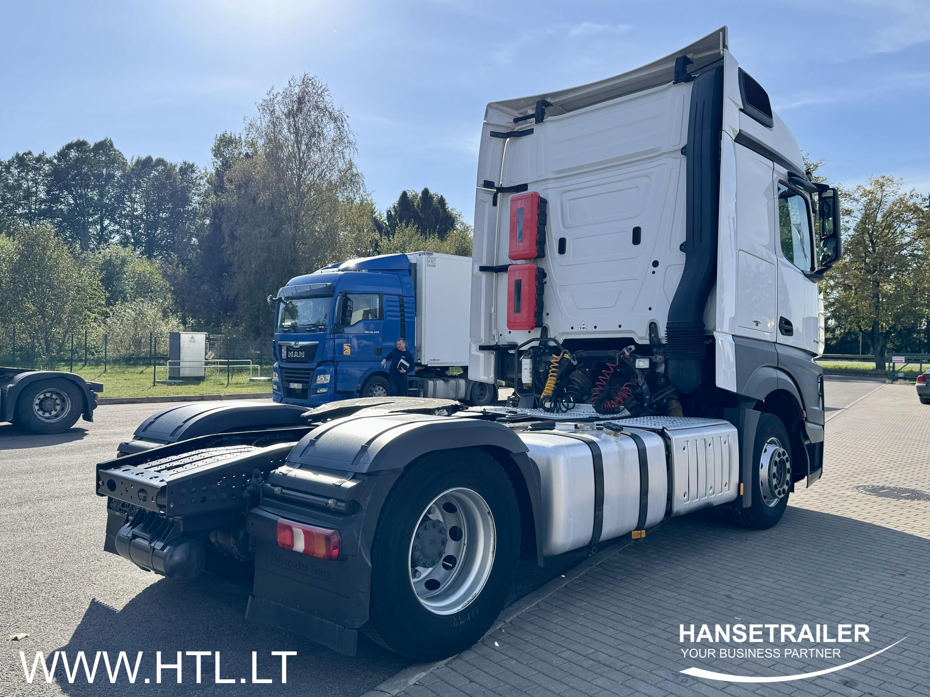 2015 tracteurs 4x2 Mercedes-Benz Actros 1845 LS