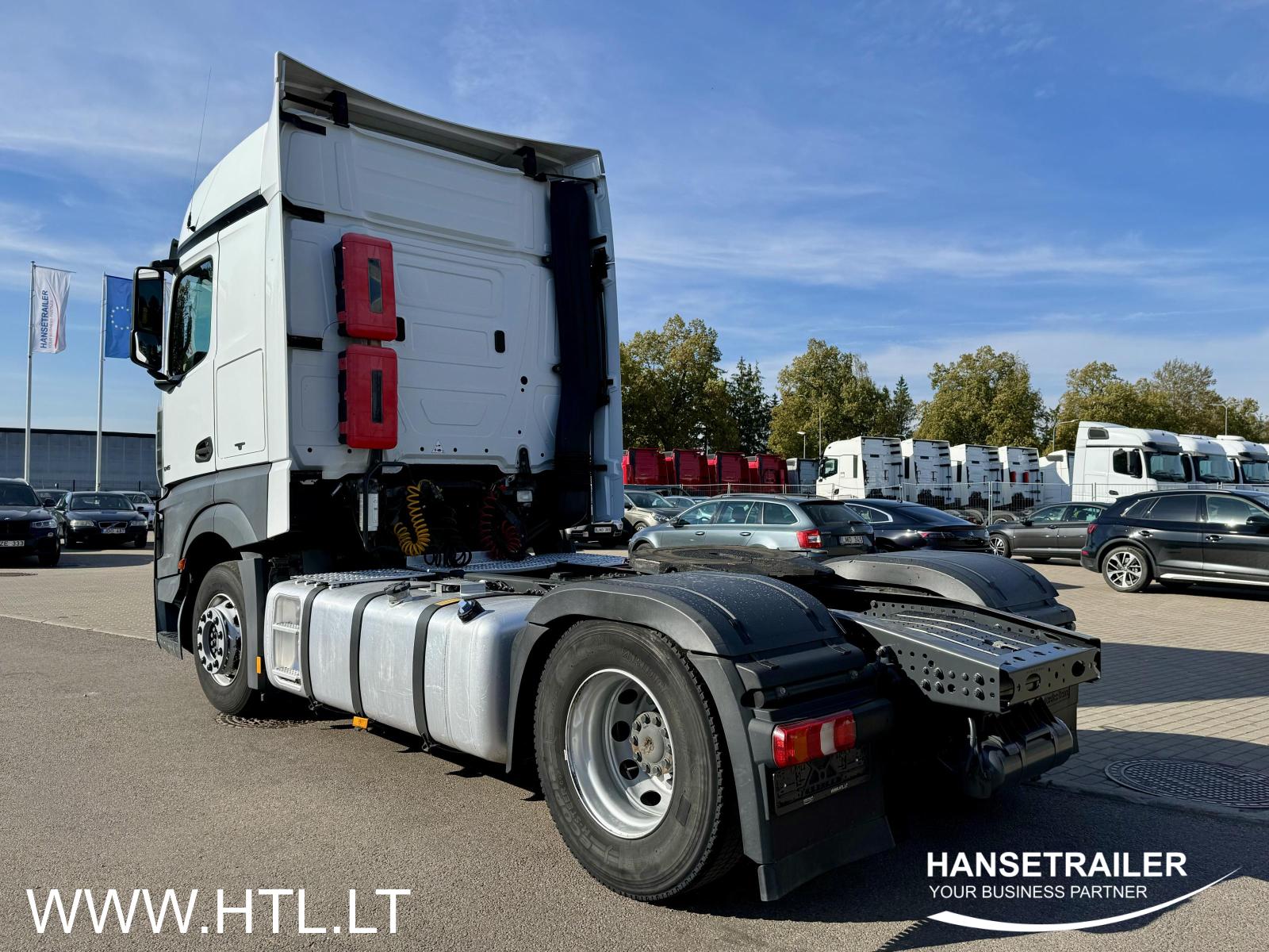 2015 Тягач 4x2 Mercedes-Benz Actros 1845 LS