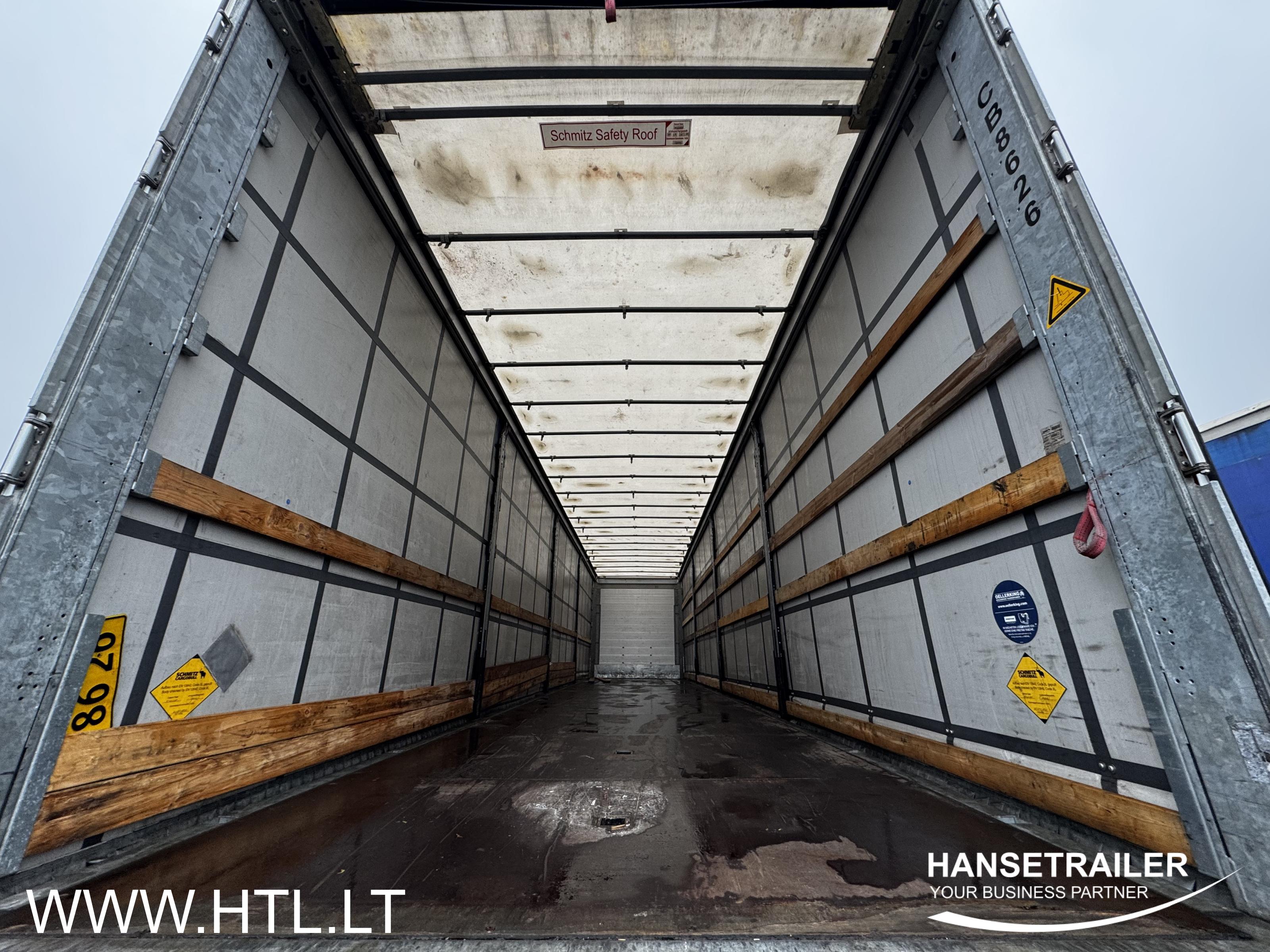 2017 Semitrailer Curtainsider Schmitz SCS 24/L