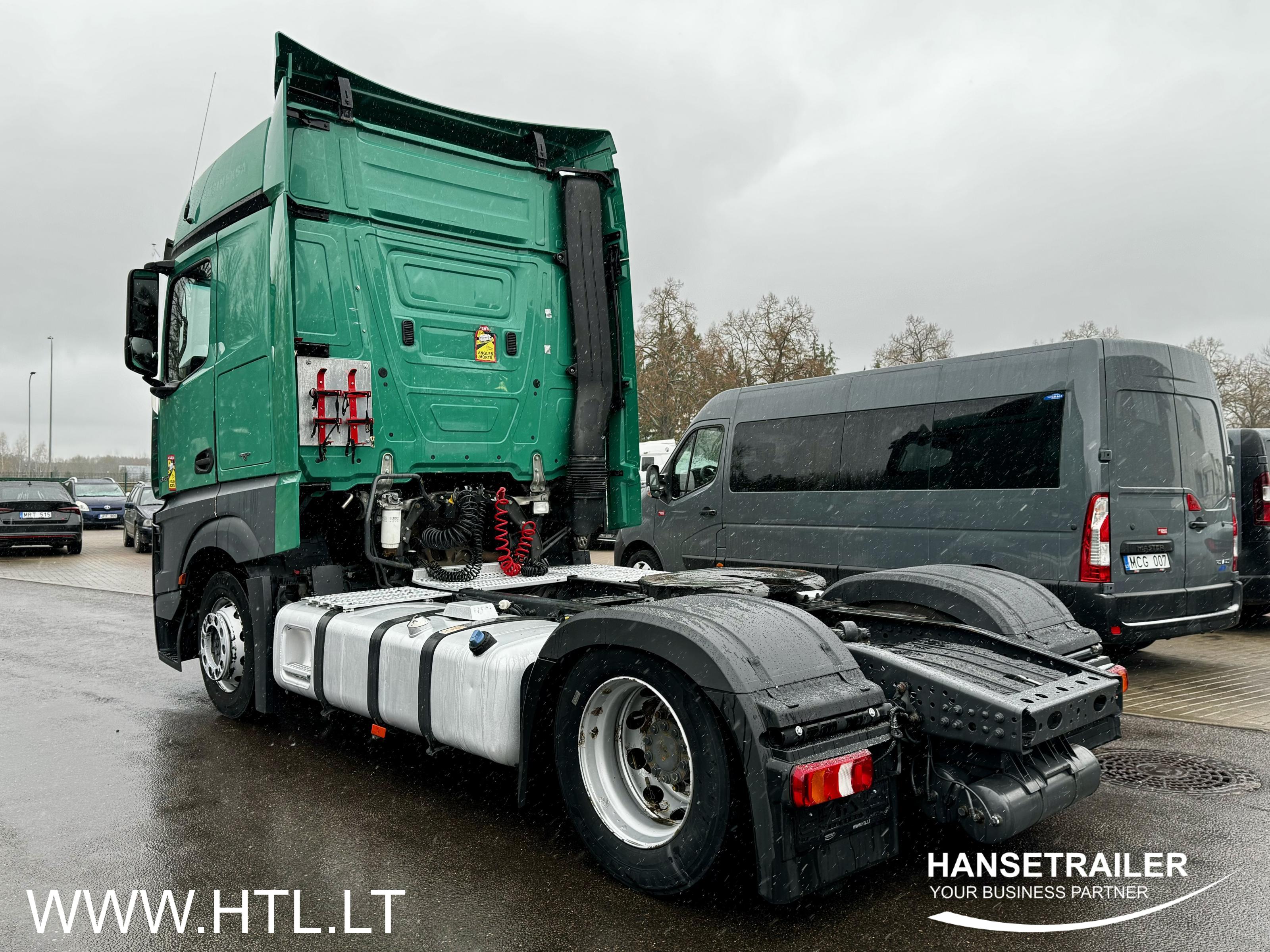 2017 Ciæýarówka 4x2 Mercedes-Benz Actros 1845