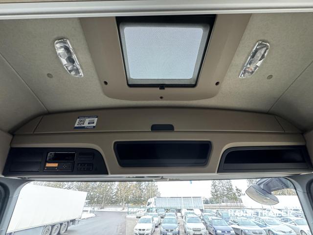 Mercedes-Benz Actros 1845 LS Mega Low Deck Retarder
