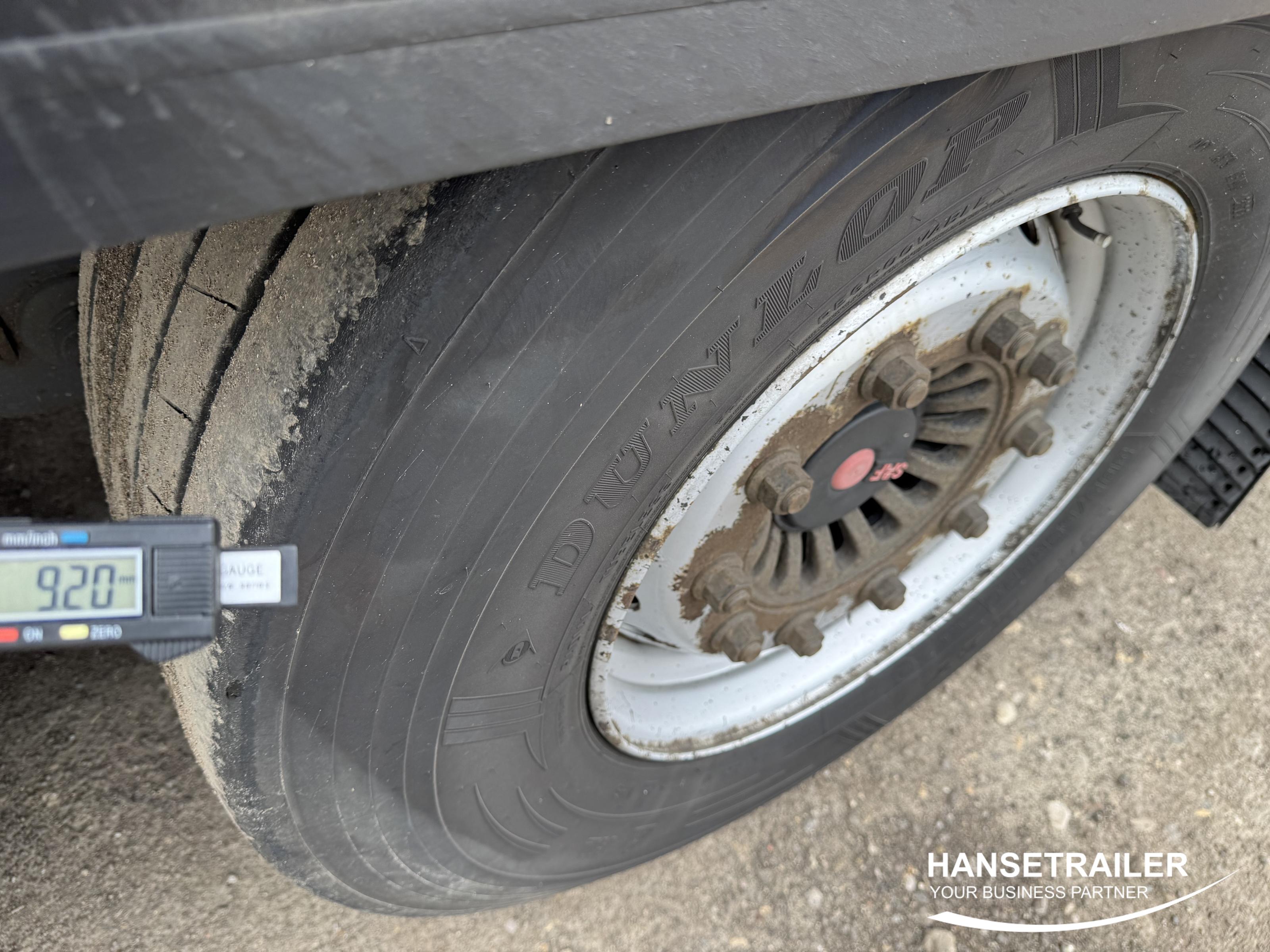 2016 Puspriekabė Užuolaidinė Krone SD SAF Lift Axle