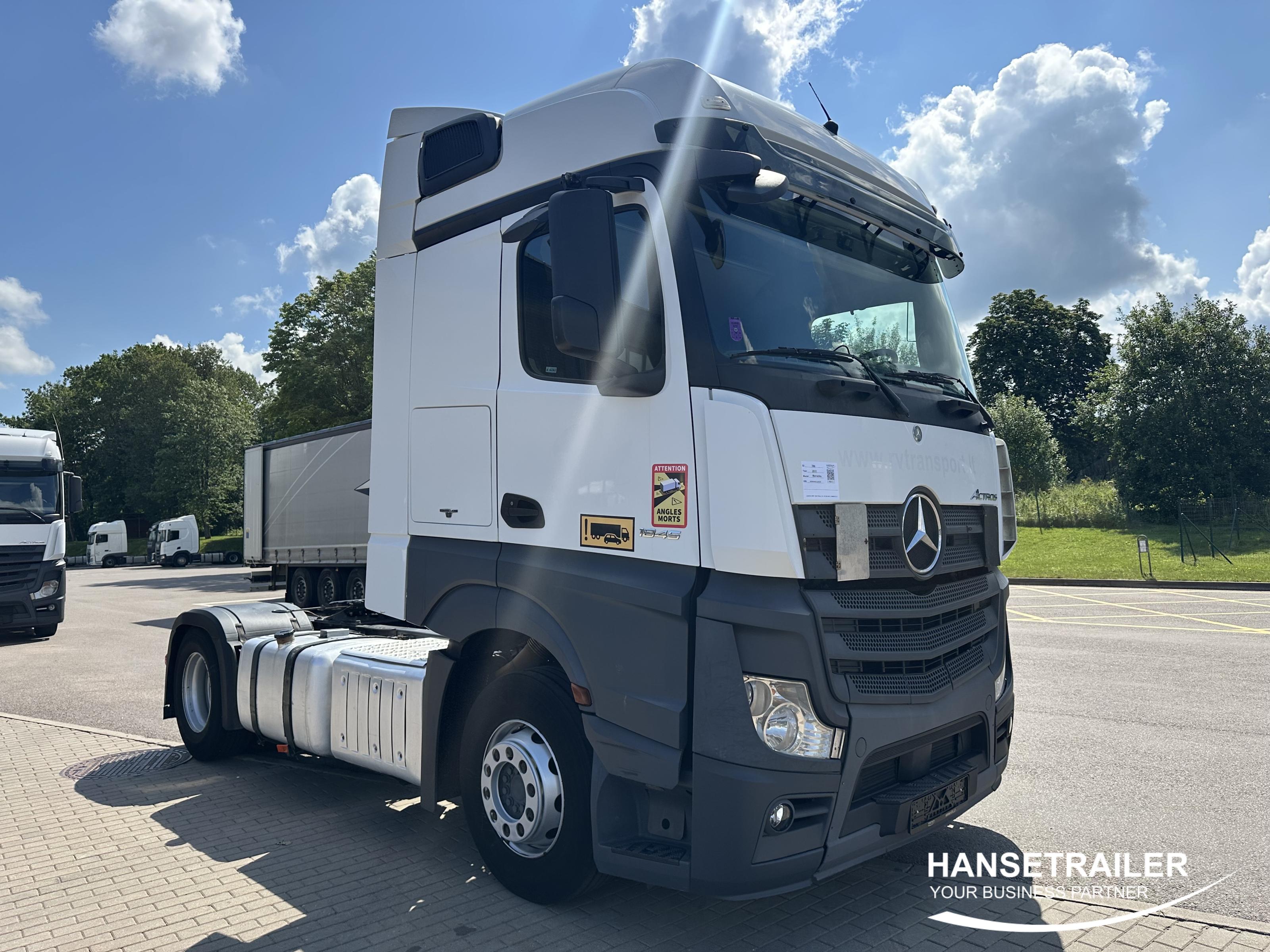 2015 Тягач 4x2 Mercedes-Benz Actros 1845 LS