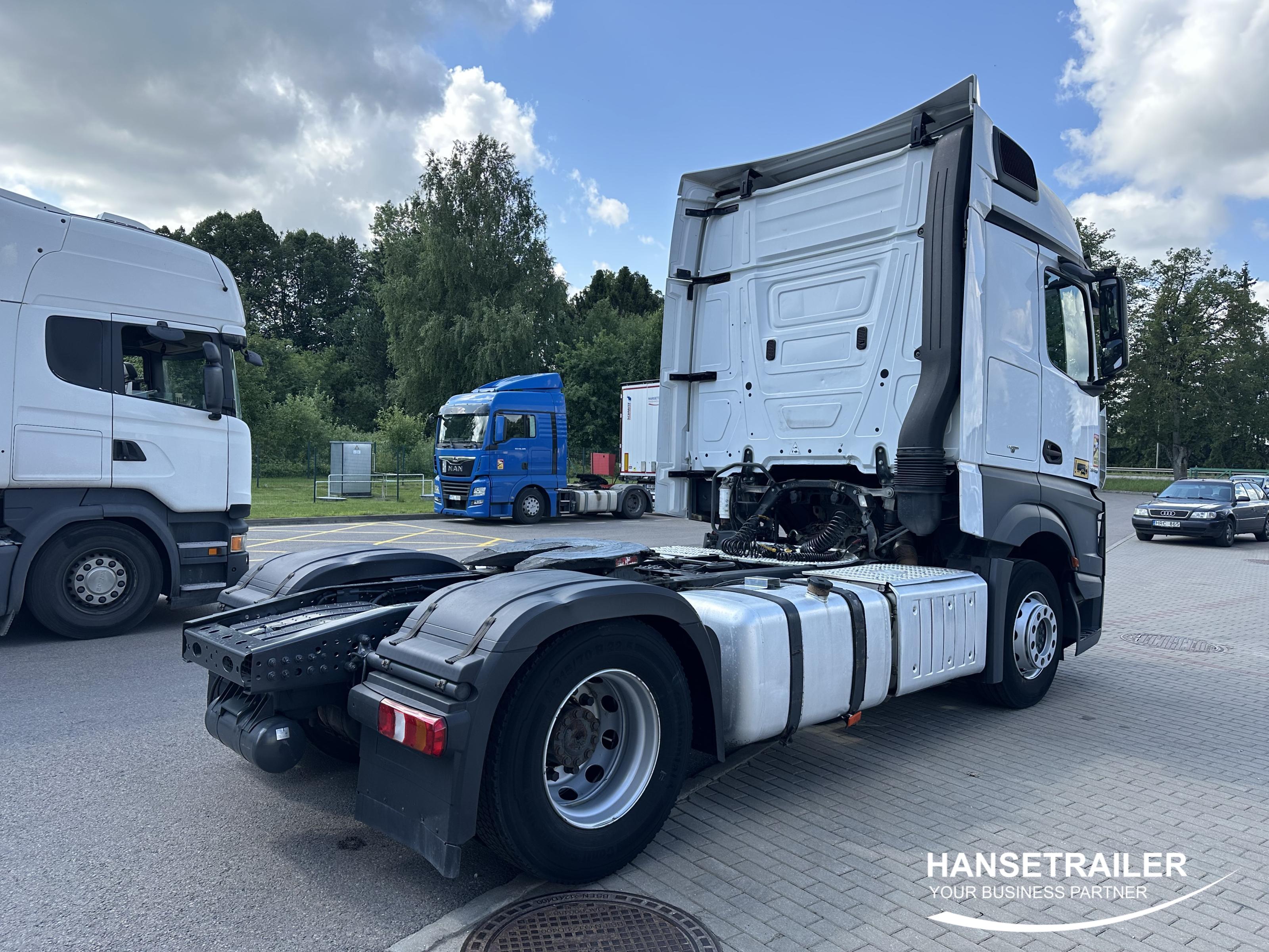 2015 Тягач 4x2 Mercedes-Benz Actros 1845 LS