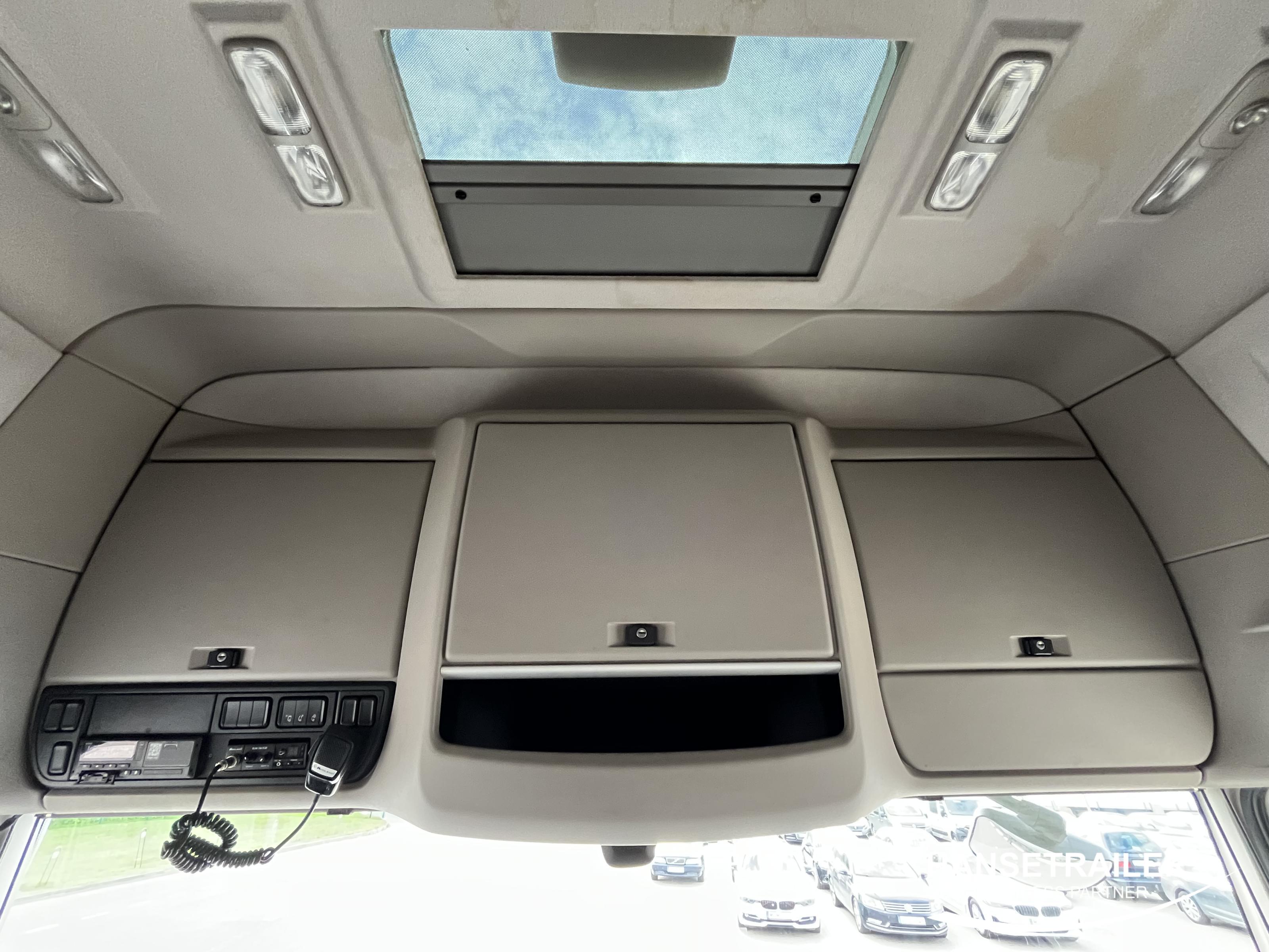 2019 Vilkikas 6x2 DAF XF106.530