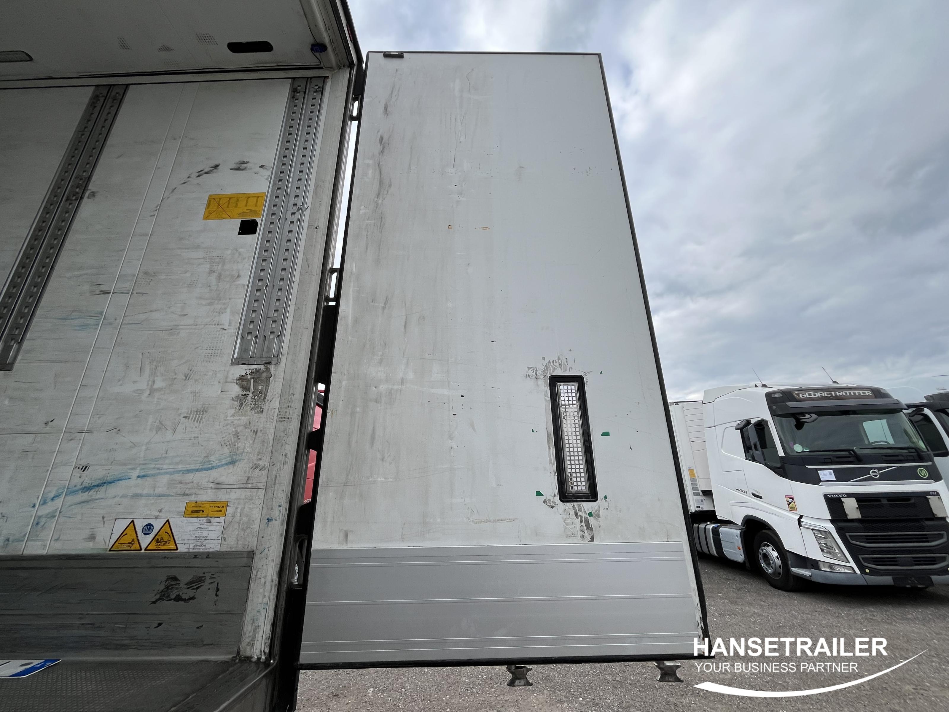 2014 Semitrailer Reefer Schmitz SCB*S3B Doppelstock Thermoking