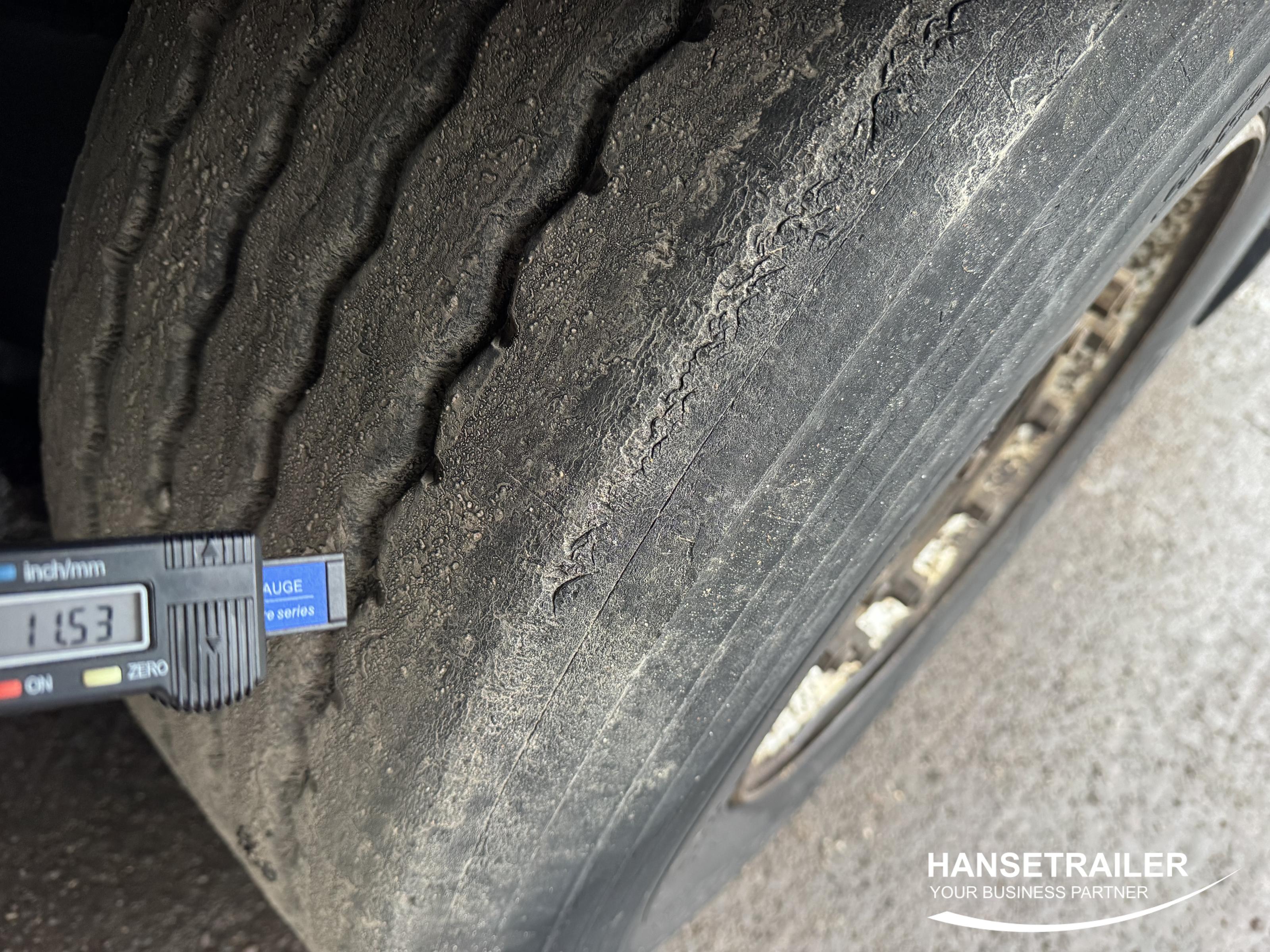 2015 Puspiekabe Gardīne Krone SD SAF Axles