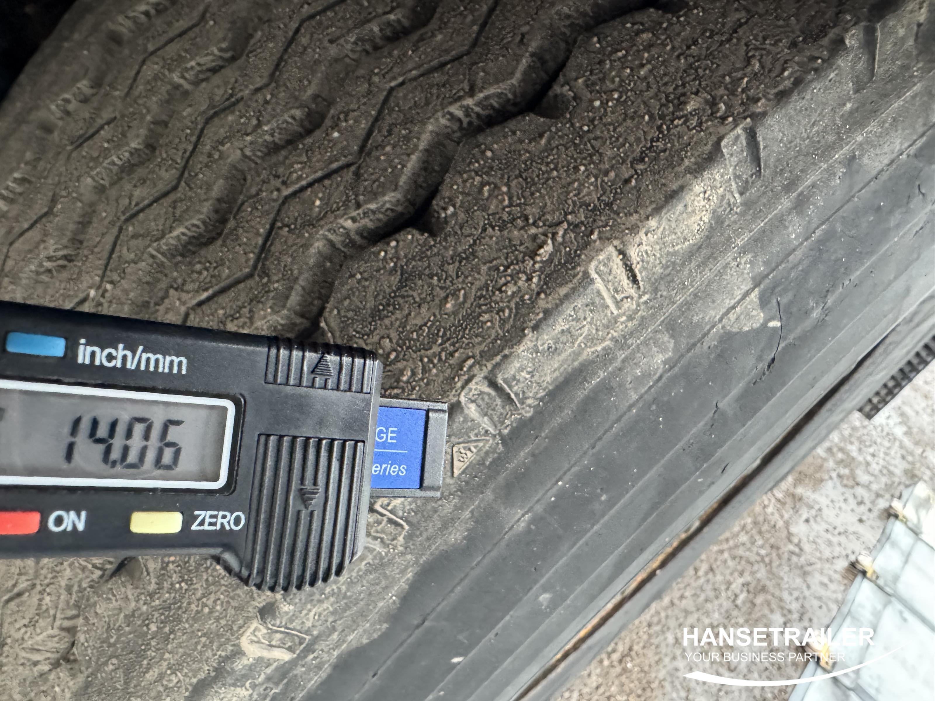 2015 Puspiekabe Gardīne Krone SD SAF Axles