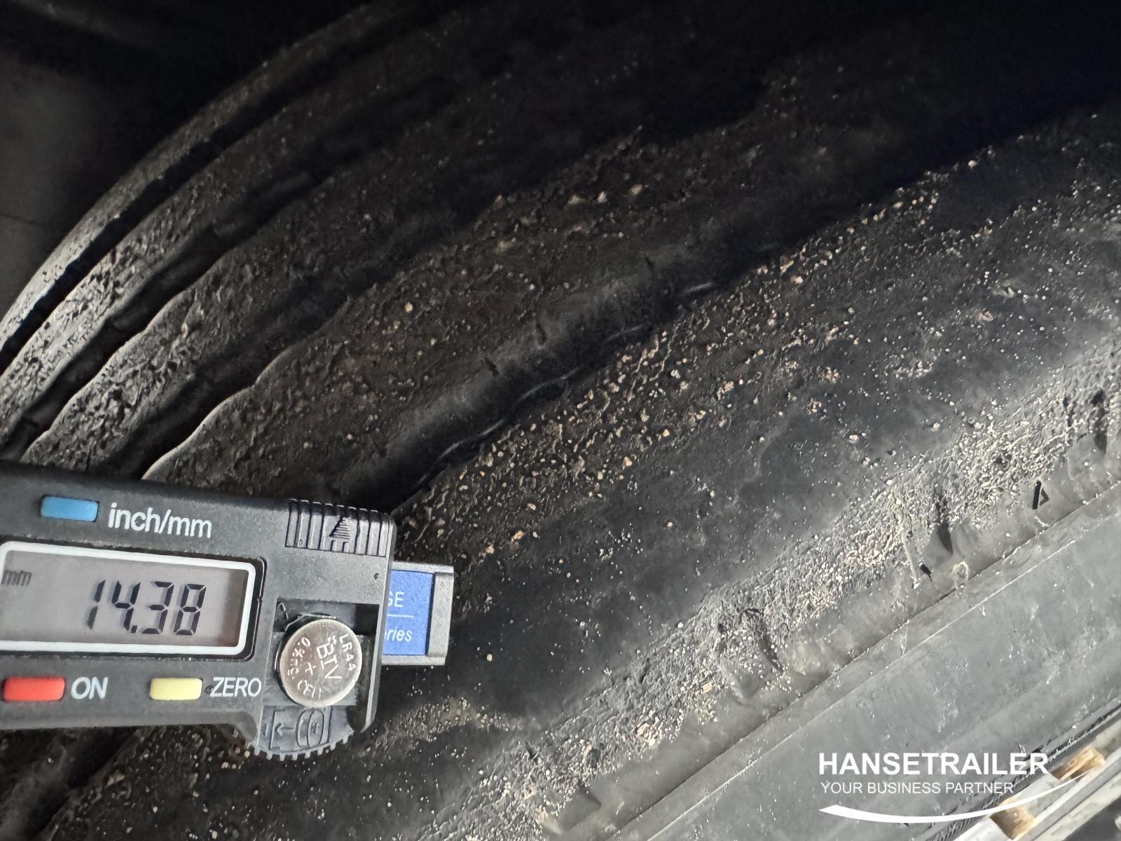 Schmitz SCS 24 Mega Low Deck