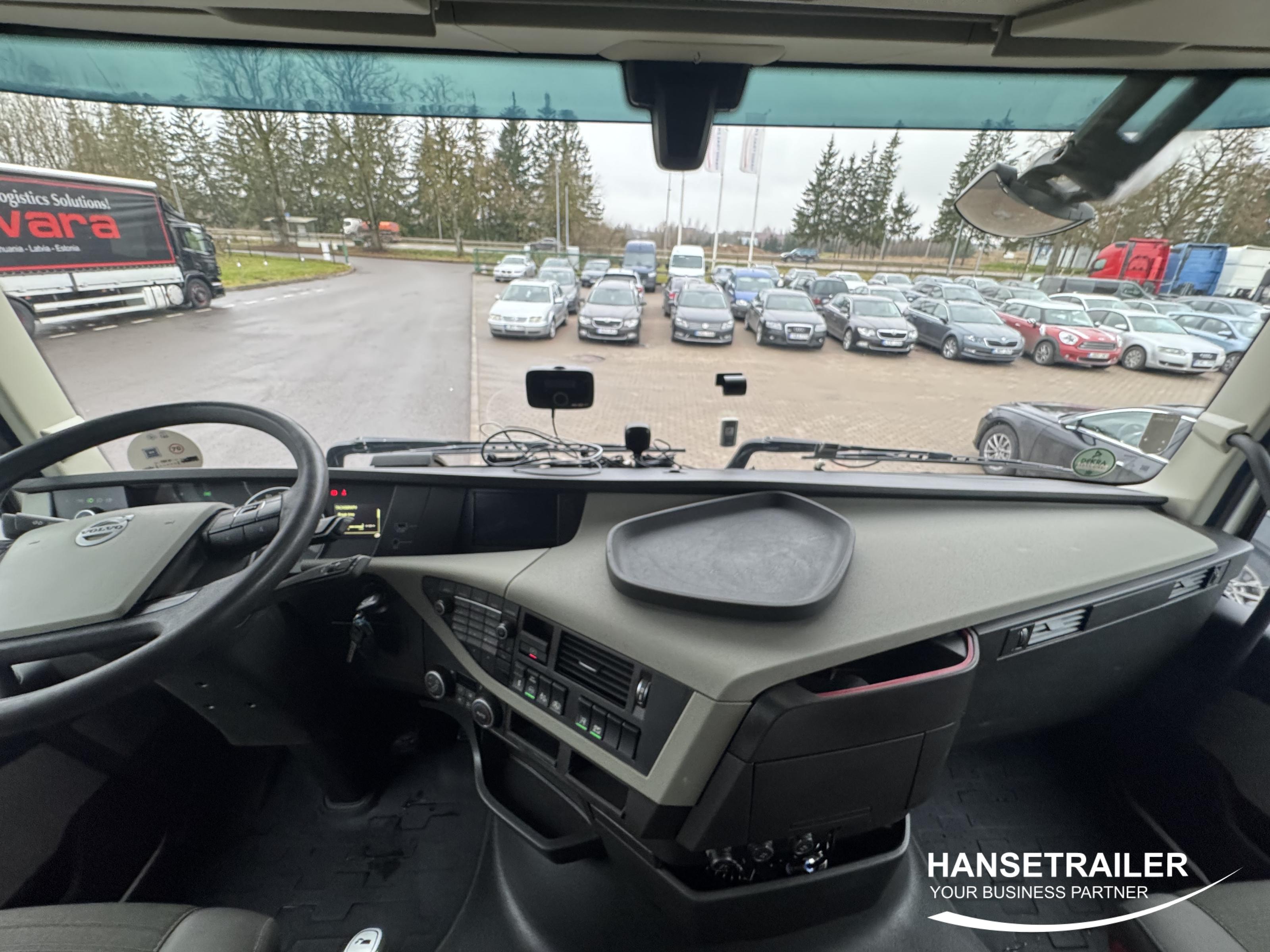 2018 Тягач 4x2 Volvo FH Mega Low Deck