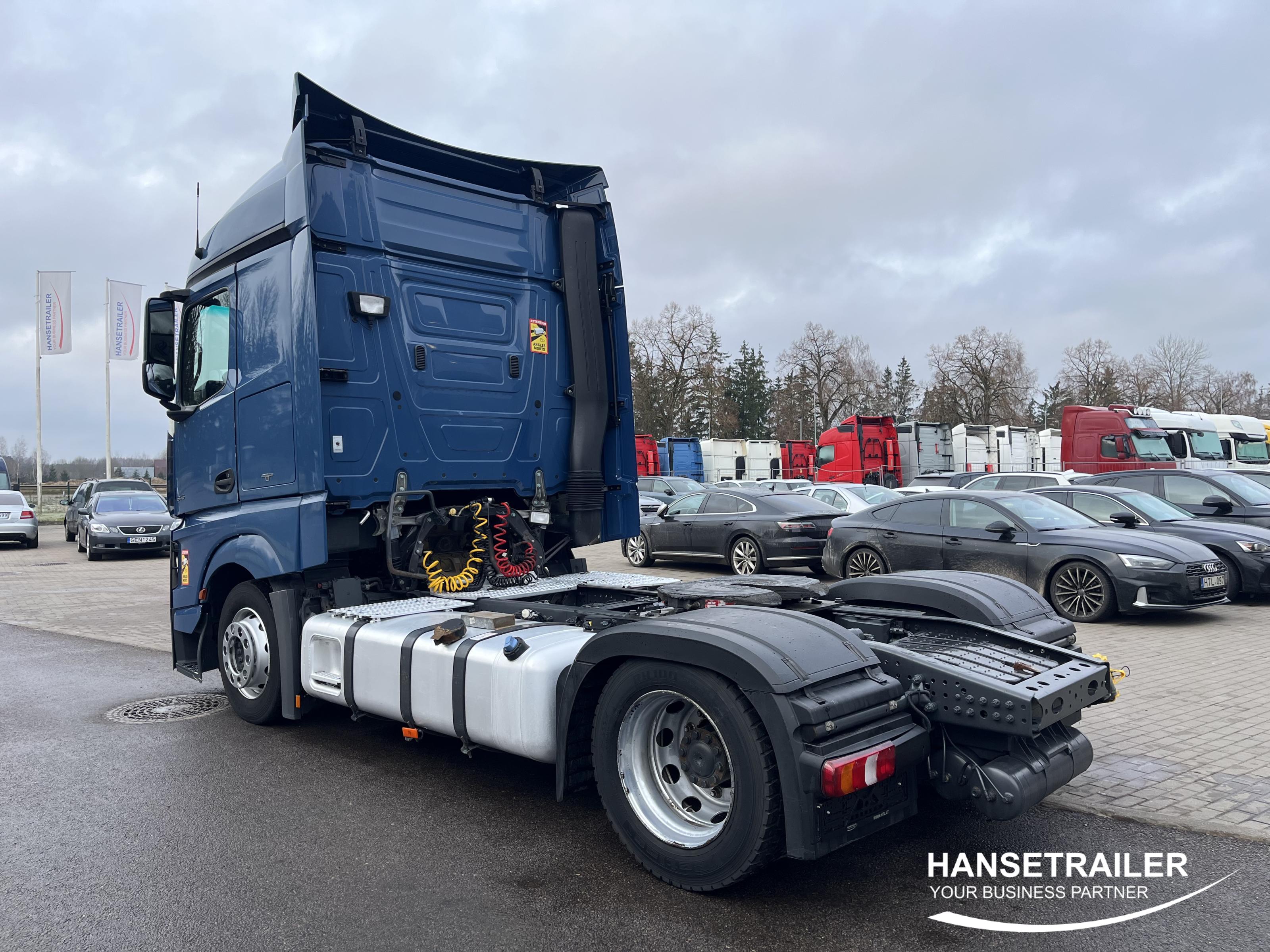 2018 Тягач 4x2 Mercedes-Benz Actros 1845 Mega Low Deck