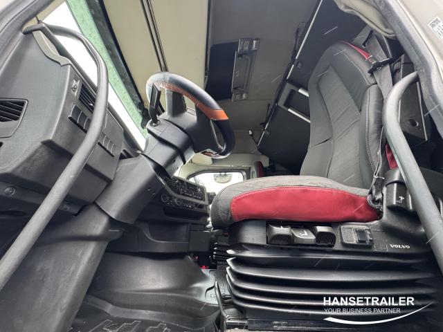 Volvo FH Mega Low Deck