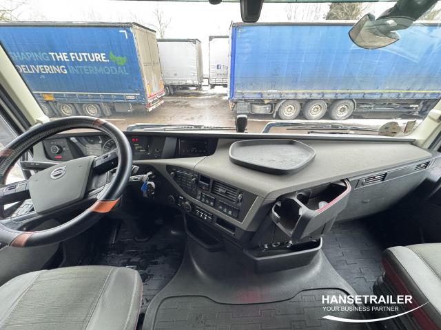 Volvo FH Mega Low Deck