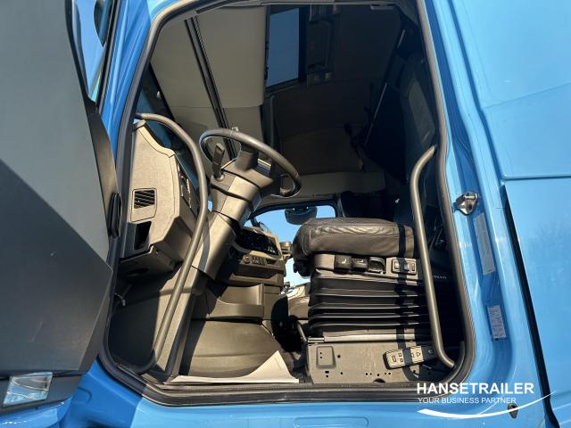 Volvo FH FH500 Arriving