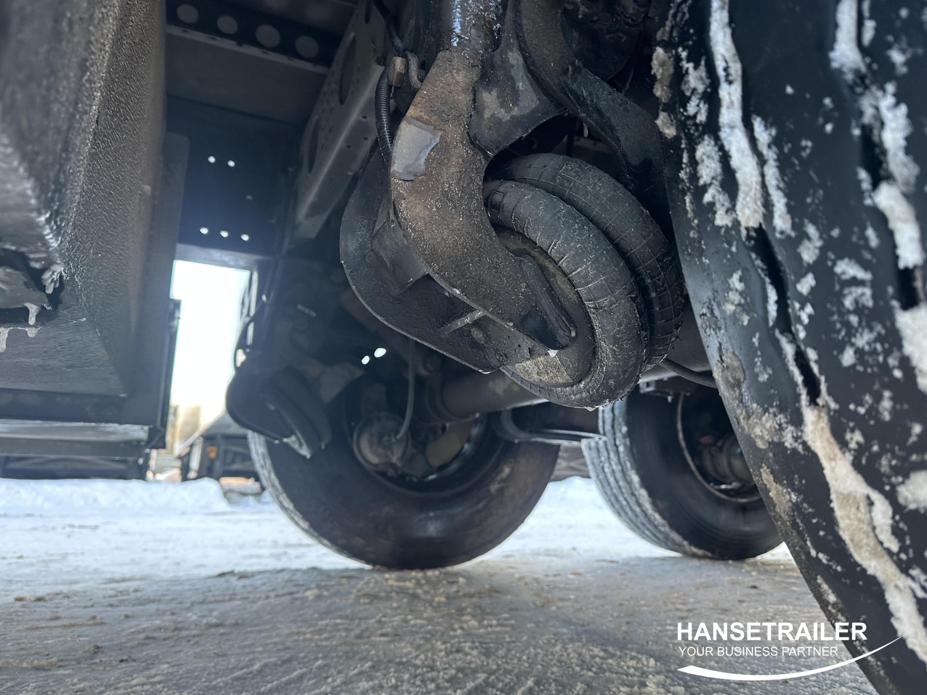 2017 Semitrailer Curtainsider Krone SD Lift Axle