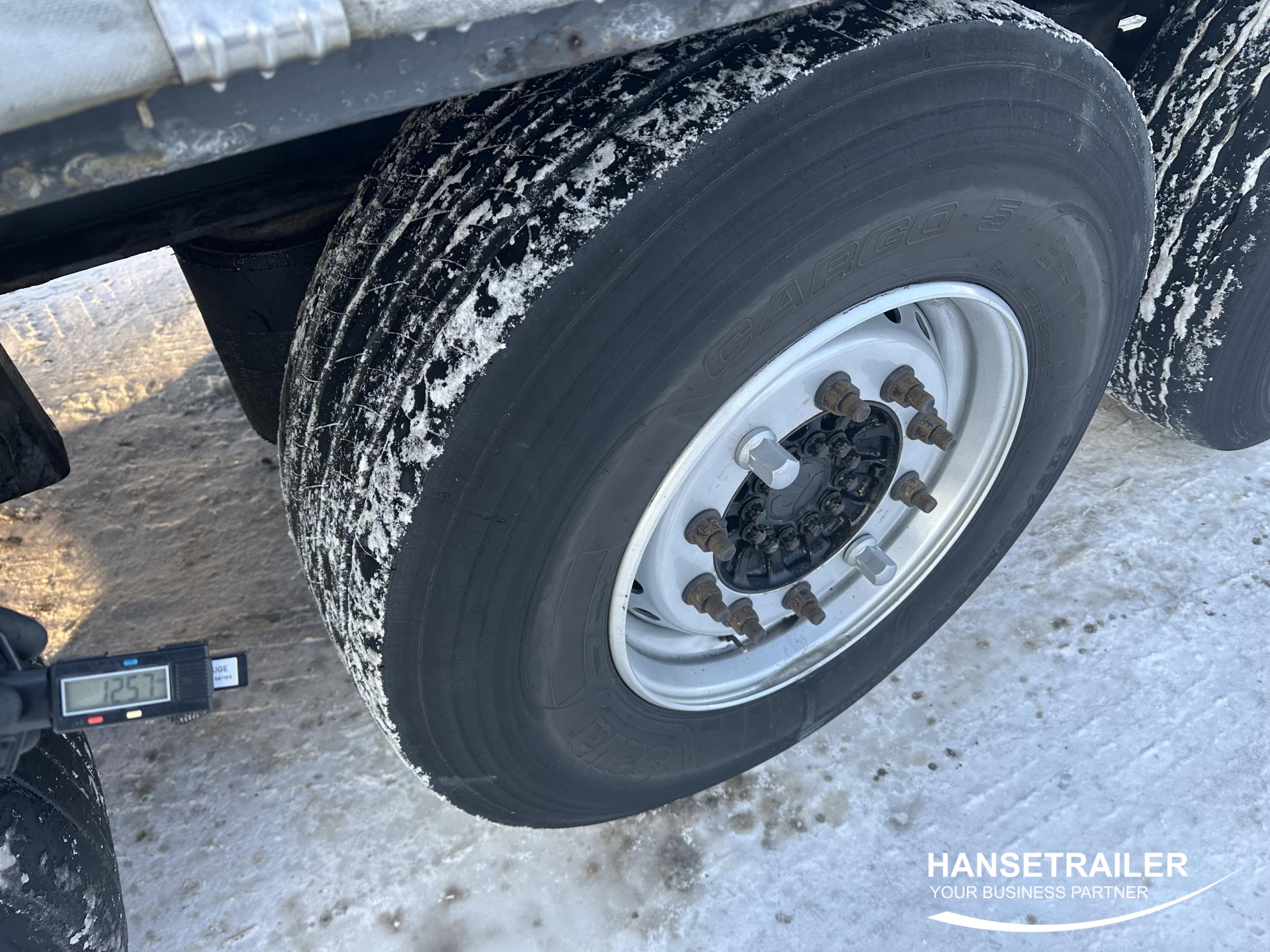 2017 Semitrailer Curtainsider Krone SD Lift Axle