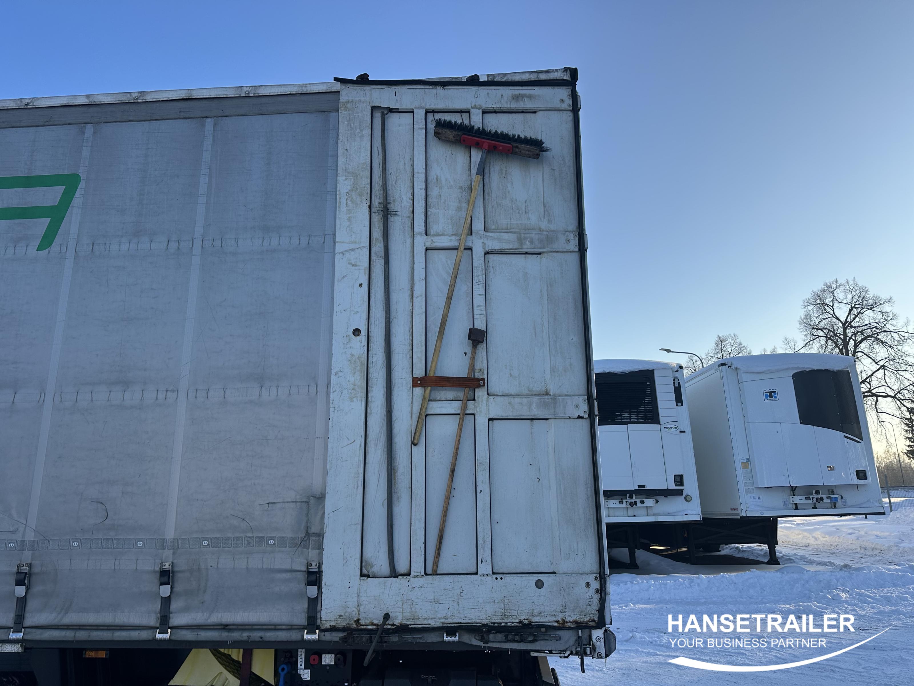 2017 Semitrailer Curtainsider Krone SD Lift Axle