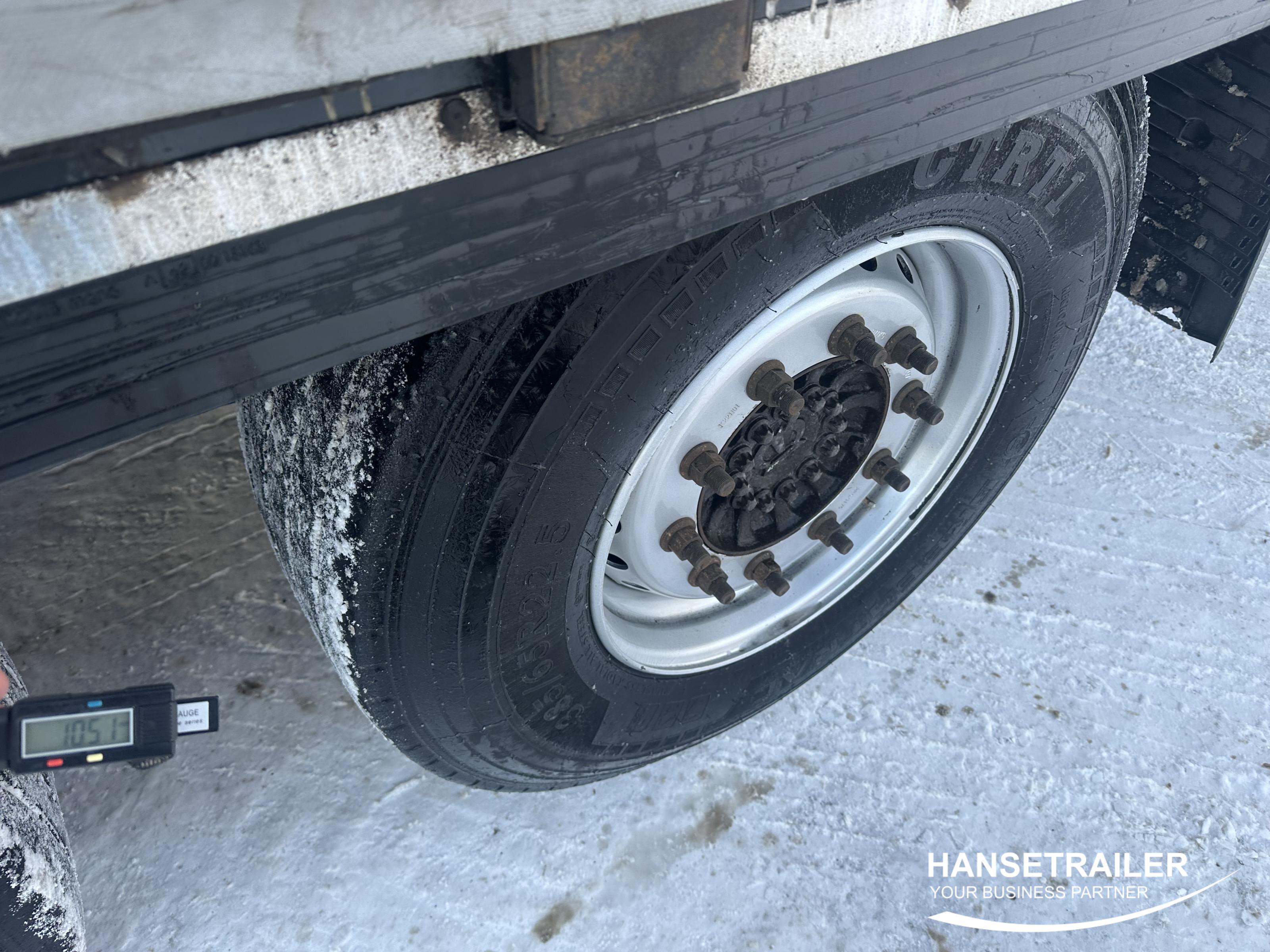 2017 Semitrailer Curtainsider Krone SD Lift Axle