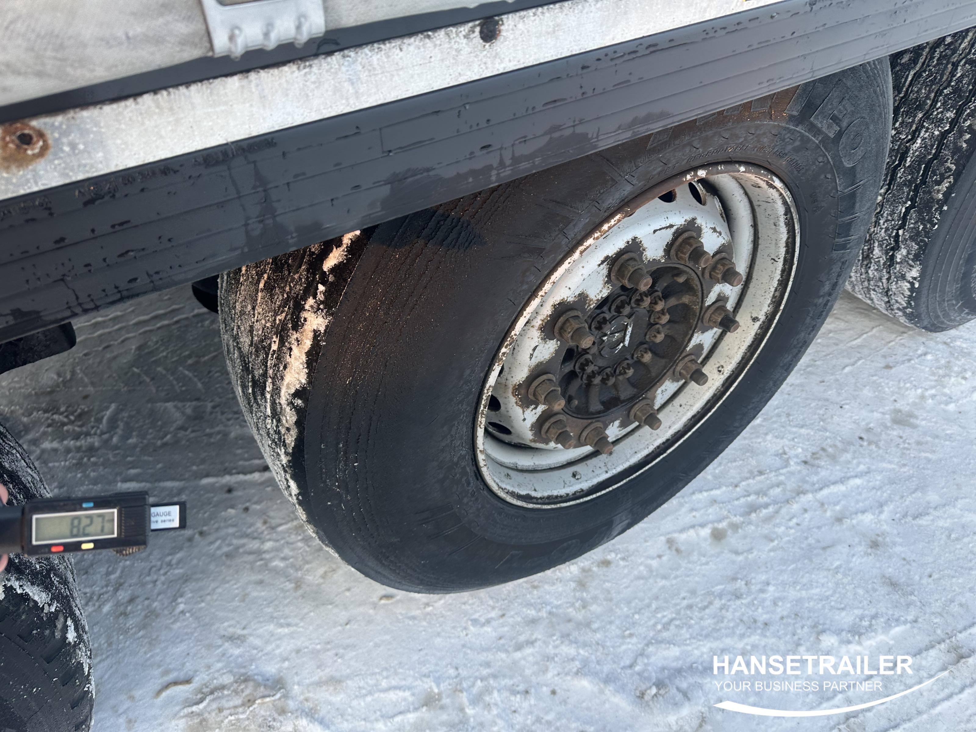 2017 Semitrailer Curtainsider Krone SD Lift Axle