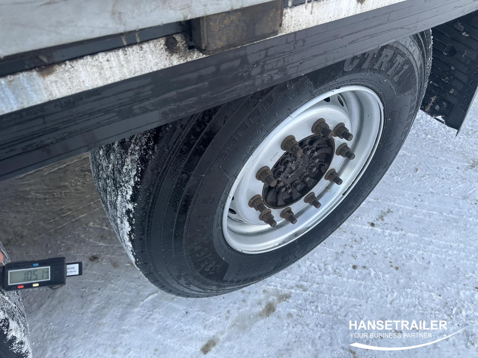 2017 Semitrailer Curtainsider Krone SD Lift Axle