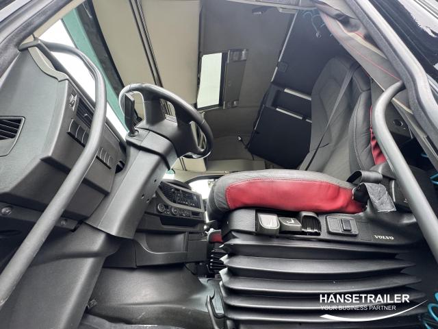 Volvo FH Mega Low Deck