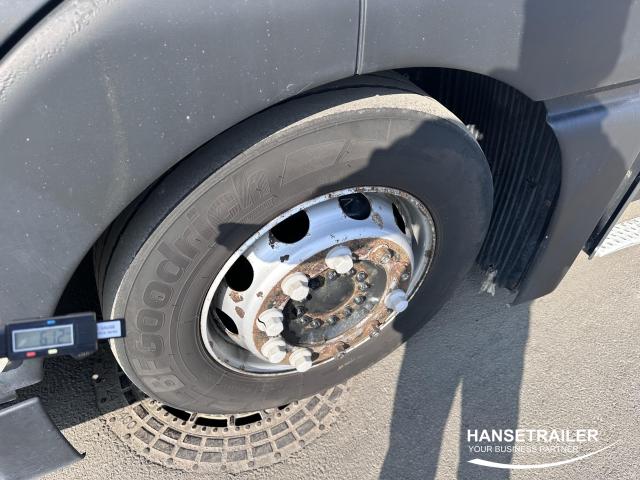 MAN TGX 18.440 Mega Low Deck