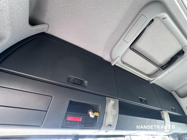 MAN TGX 18.440 Mega Low Deck