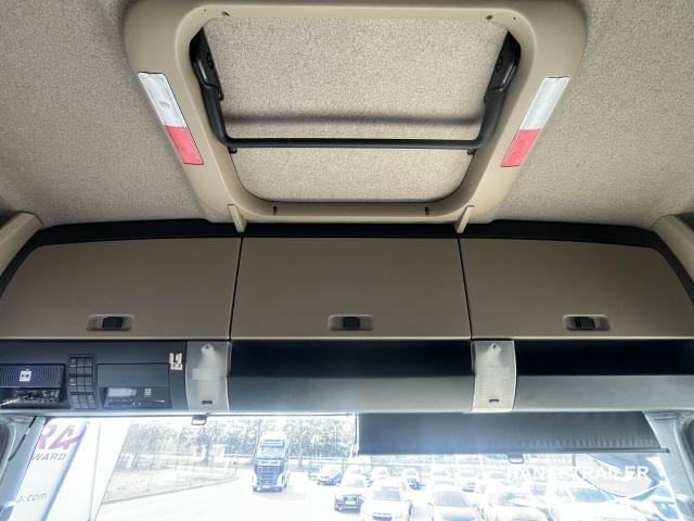 MAN TGX 18.470 Mega Low Deck