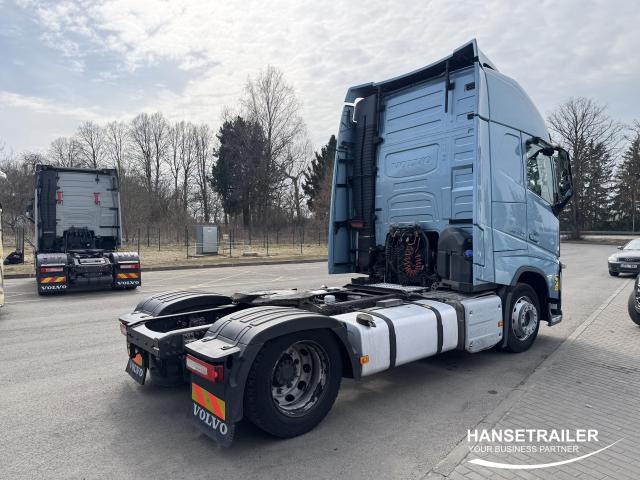 Volvo FH Mega Low Deck