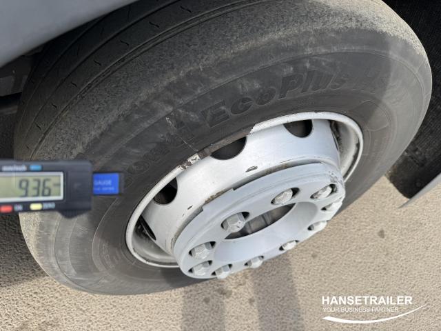 Volvo FH Mega Low Deck