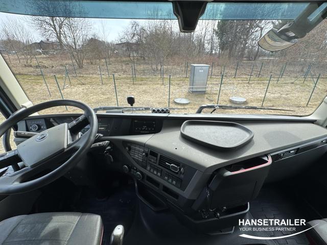 Volvo FH Mega Low Deck