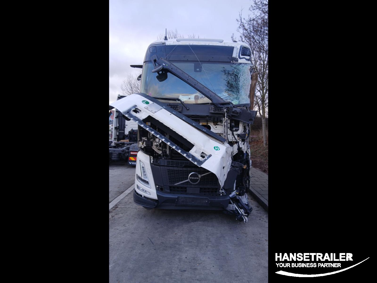 Volvo FH Damaged